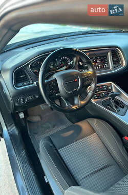 Купе Dodge Challenger 2020 в 