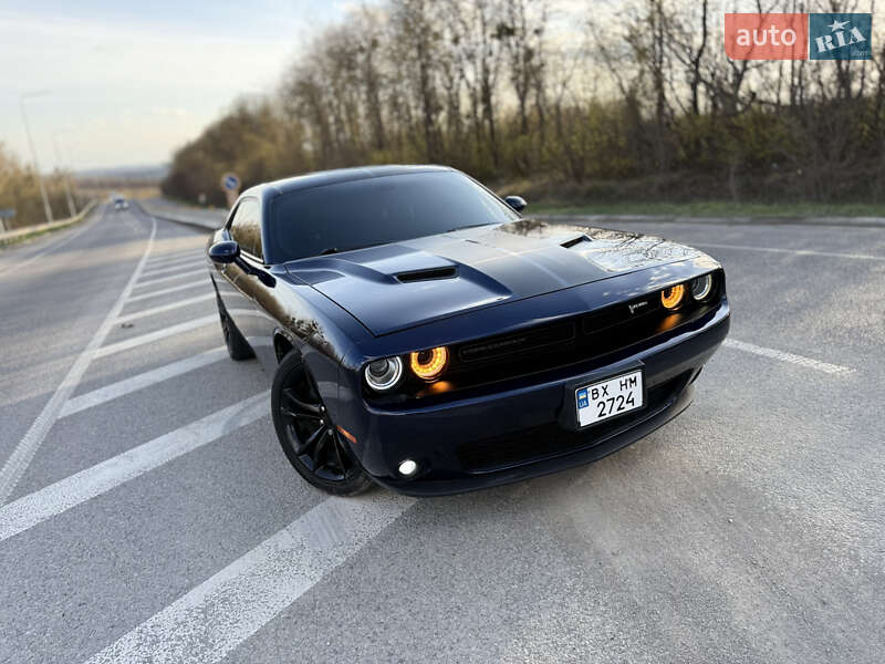 Купе Dodge Challenger 2016 в Каменец-Подольском фото 4 Купе Dodge Challenger 2016 в Каменец-Подольском
