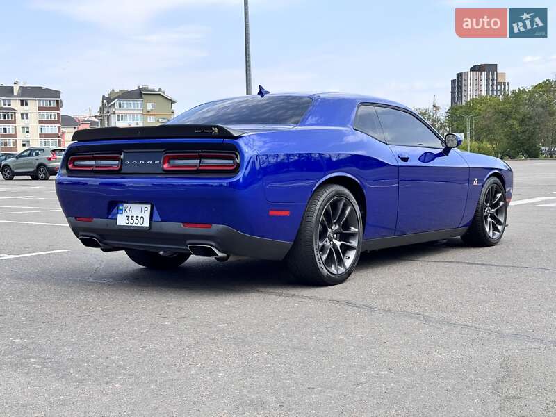 Купе Dodge Challenger 2020 в Киеве
