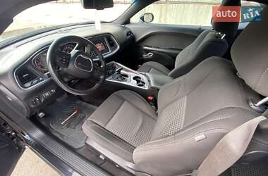 Купе Dodge Challenger 2017 в 