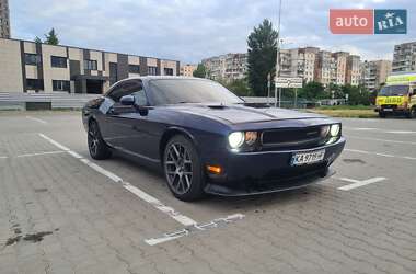 Купе Dodge Challenger 2013 в Києві