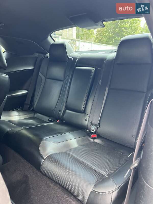 Купе Dodge Challenger 2016 в Киеве