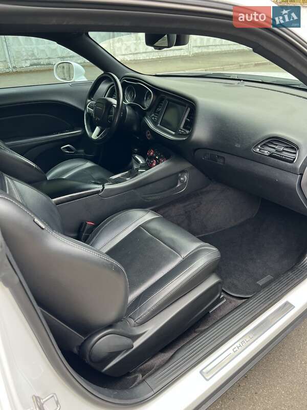 Купе Dodge Challenger 2016 в Киеве