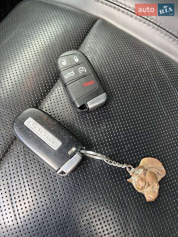 Купе Dodge Challenger 2016 в Киеве