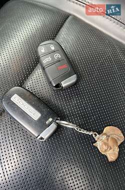 Купе Dodge Challenger 2016 в 
