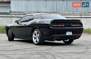 Купе Dodge Challenger 2016 в 