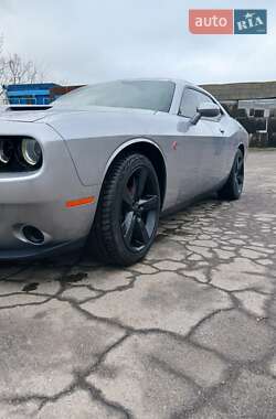 Купе Dodge Challenger 2016 в 