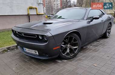 Купе Dodge Challenger 2017 в 