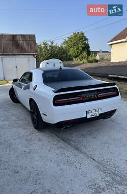 Купе Dodge Challenger 2016 в 