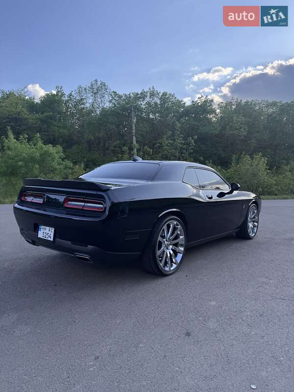 Купе Dodge Challenger 2015 в Одесі