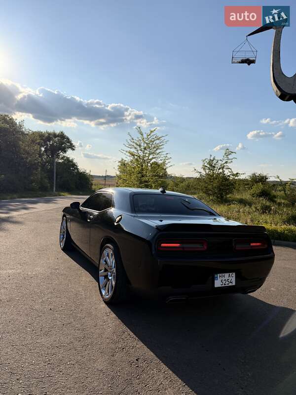 Купе Dodge Challenger 2015 в Одесі