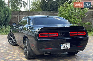 Купе Dodge Challenger 2018 в 