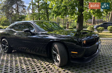 Купе Dodge Challenger 2018 в 