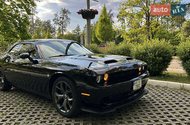 Купе Dodge Challenger 2018 в 