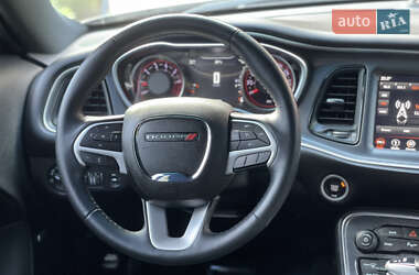 Купе Dodge Challenger 2018 в 