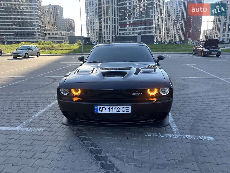 Купе Dodge Challenger 2015 в Киеве
