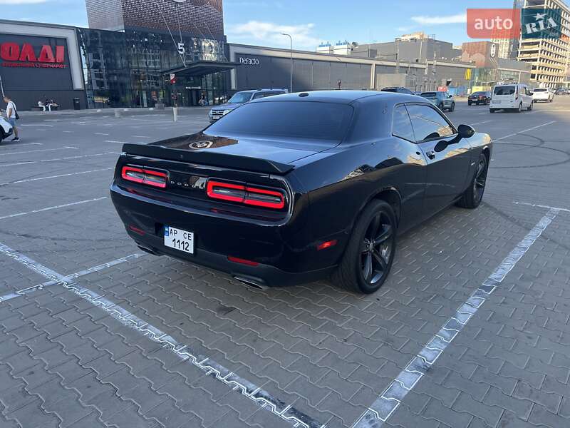 Купе Dodge Challenger 2015 в Киеве