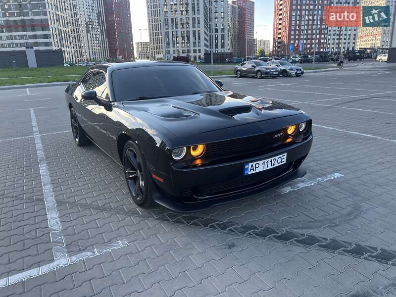 Купе Dodge Challenger 2015 в Киеве