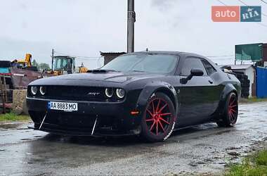 Купе Dodge Challenger 2018 в 