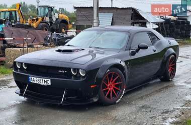 Купе Dodge Challenger 2018 в 