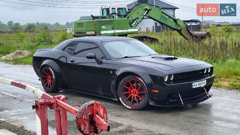 Купе Dodge Challenger 2018 в Киеве