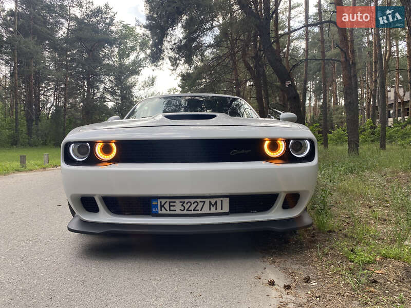 Купе Dodge Challenger 2018 в Новомосковську