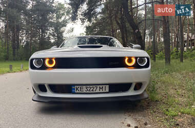 Купе Dodge Challenger 2018 в 