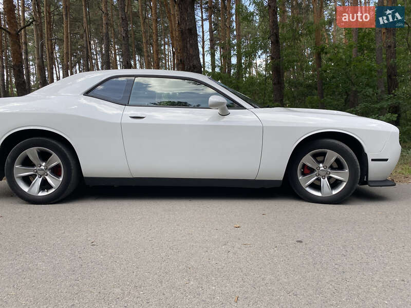 Купе Dodge Challenger 2018 в Новомосковську