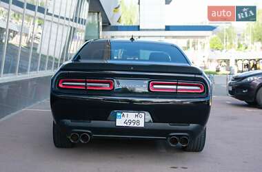 Купе Dodge Challenger 2017 в 