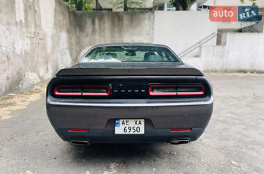 Купе Dodge Challenger 2019 в 
