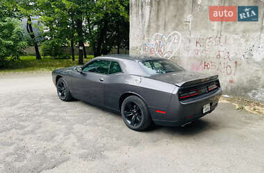 Купе Dodge Challenger 2019 в 