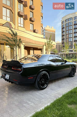 Купе Dodge Challenger 2017 в 
