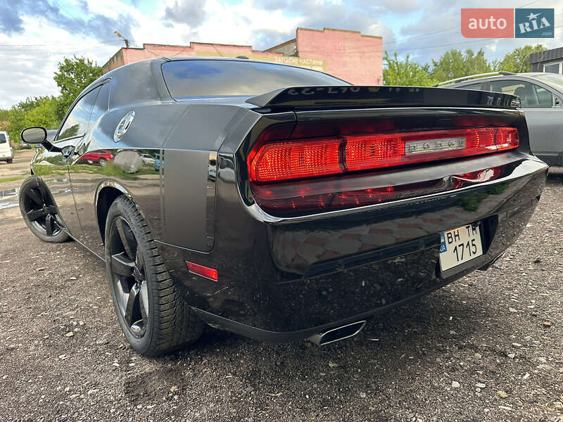 Купе Dodge Challenger 2014 в Ніжині