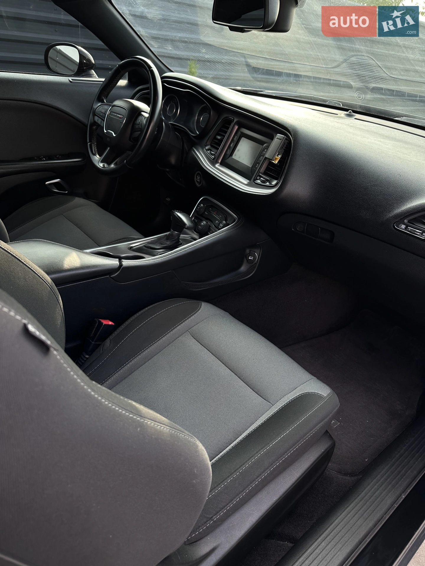 2015 Dodge Challenger - мініатюра 12