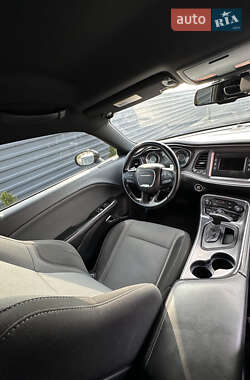 Купе Dodge Challenger 2015 в Луцьку