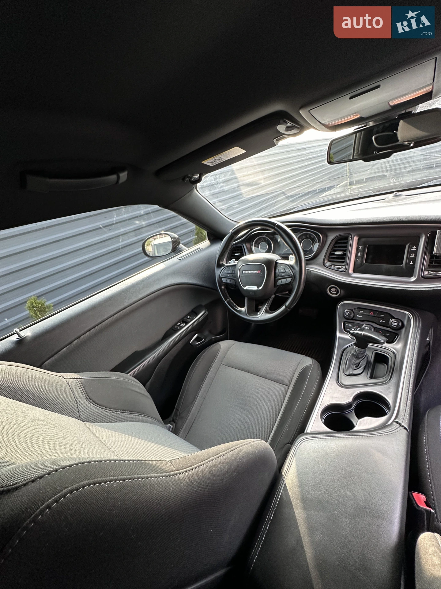 2015 Dodge Challenger - мініатюра 16