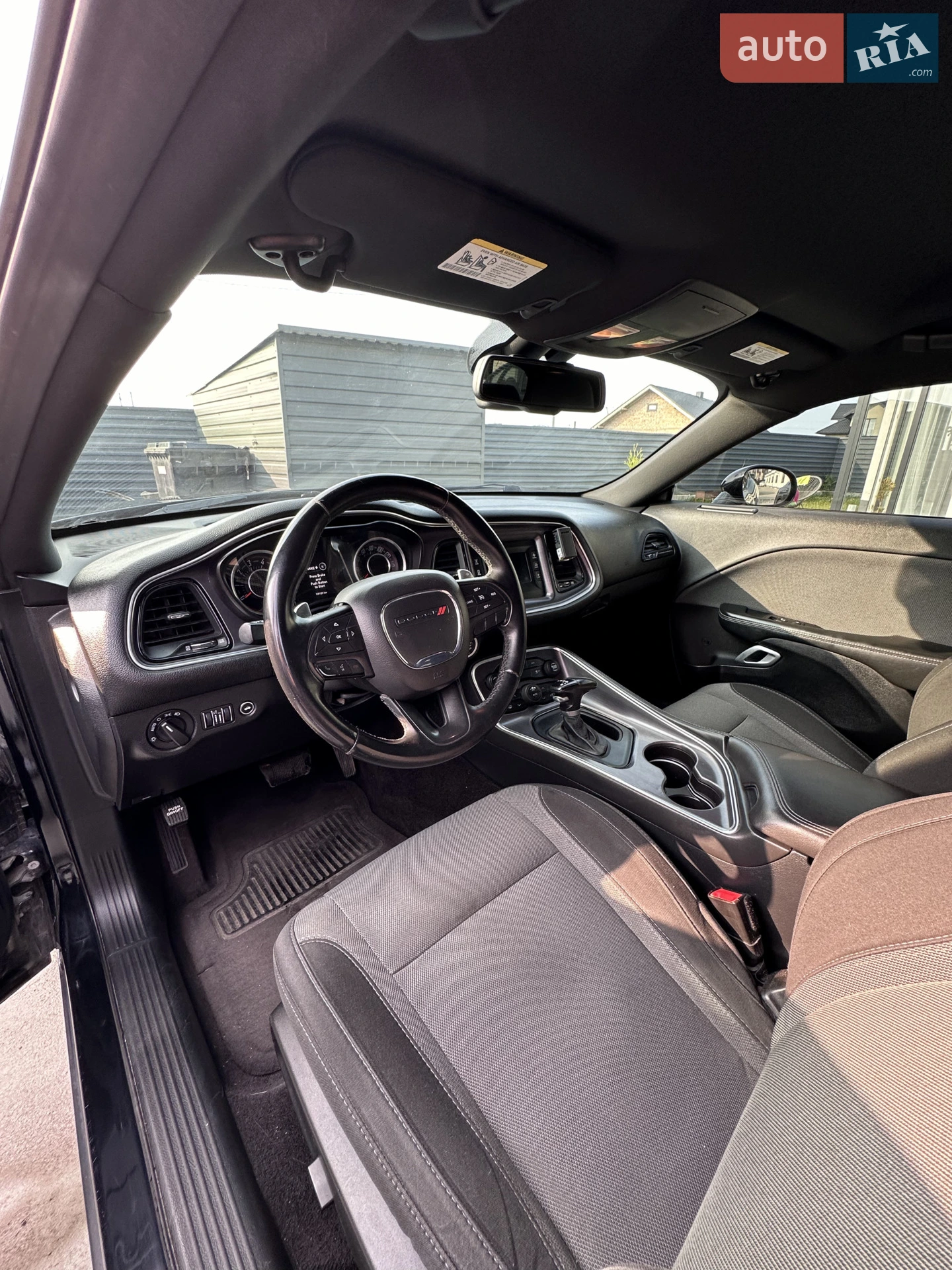 2015 Dodge Challenger - мініатюра 21