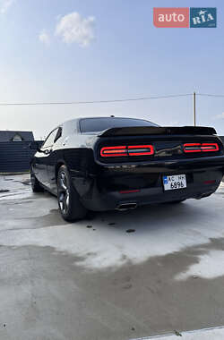Купе Dodge Challenger 2015 в Луцьку
