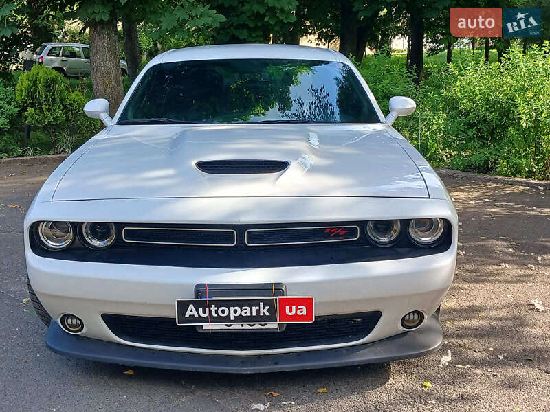 Купе Dodge Challenger 2019 в Киеве