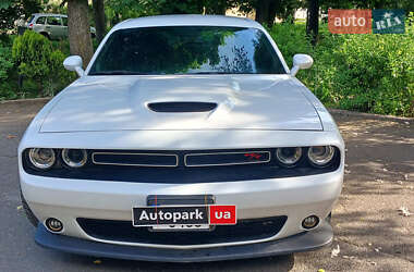 Купе Dodge Challenger 2019 в 