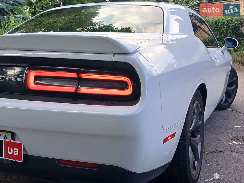 Купе Dodge Challenger 2019 в Киеве