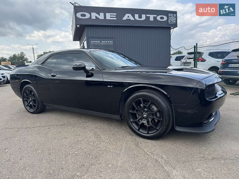 Купе Dodge Challenger 2017 в Киеве