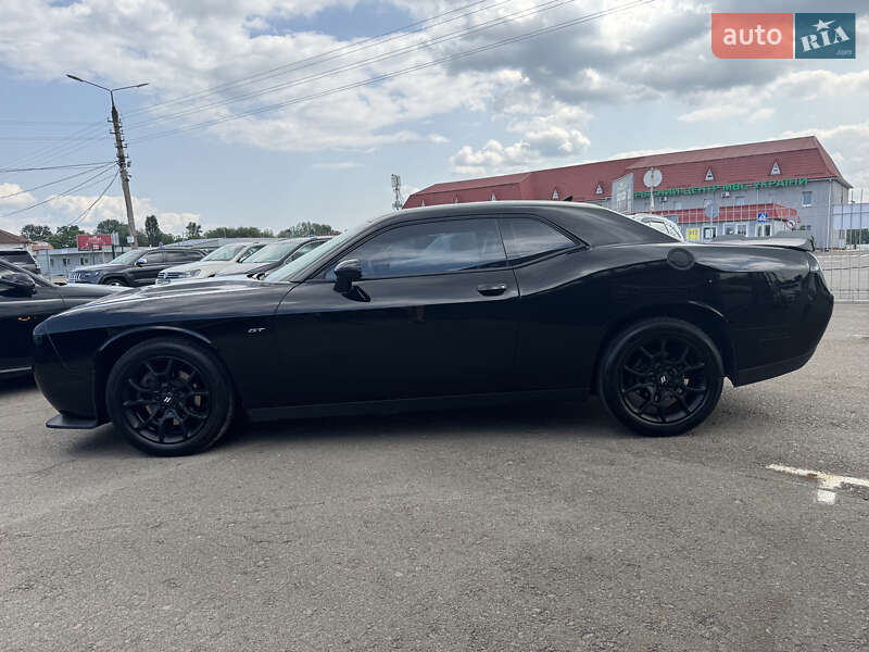 Купе Dodge Challenger 2017 в Киеве