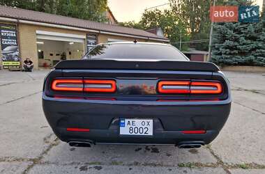 Купе Dodge Challenger 2017 в 