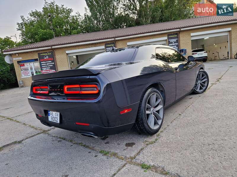 Купе Dodge Challenger 2017 в Днепре