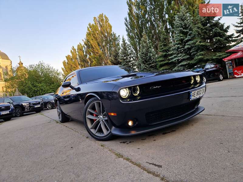 Купе Dodge Challenger 2017 в Днепре