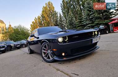 Купе Dodge Challenger 2017 в 