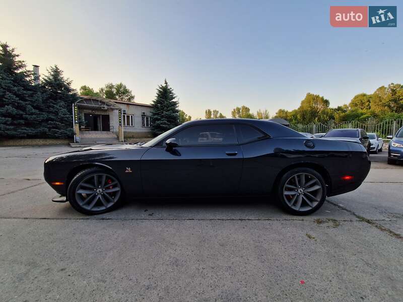 Купе Dodge Challenger 2017 в Днепре