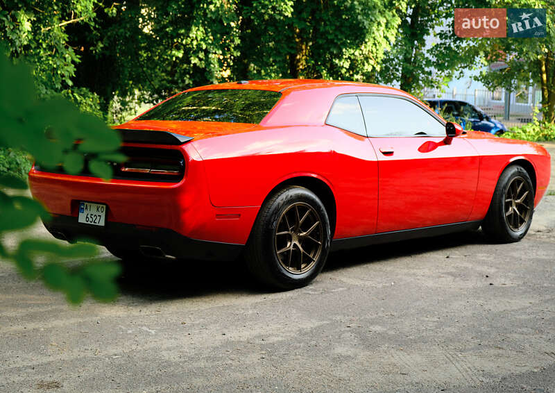 Купе Dodge Challenger 2016 в Киеве