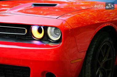 Купе Dodge Challenger 2016 в 